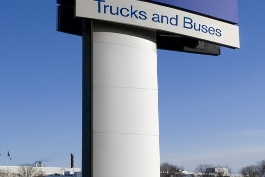 Foto: Volvo_Trucks_Buses_Pylon_2010 Gute Aussichten: Das verspricht Volvo-Chef Lunstedt.