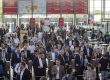 Mehrere Menschen auf der Messe Transport Logistic 2019.