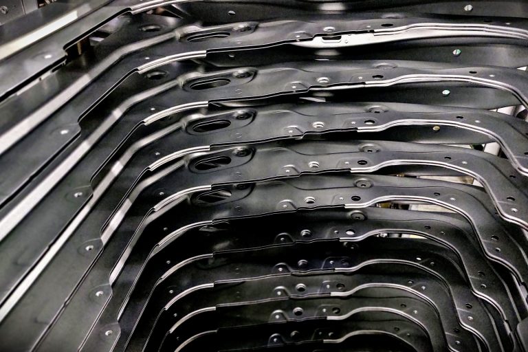 Mercedes-Benz beabsichtigt jährlichen Bezug von über 200.000 Tonnen CO₂-reduziertem Stahl aus EuropaMercedes-Benz plans to source more than 200,000 tonnes of CO₂-reduced European steel annually