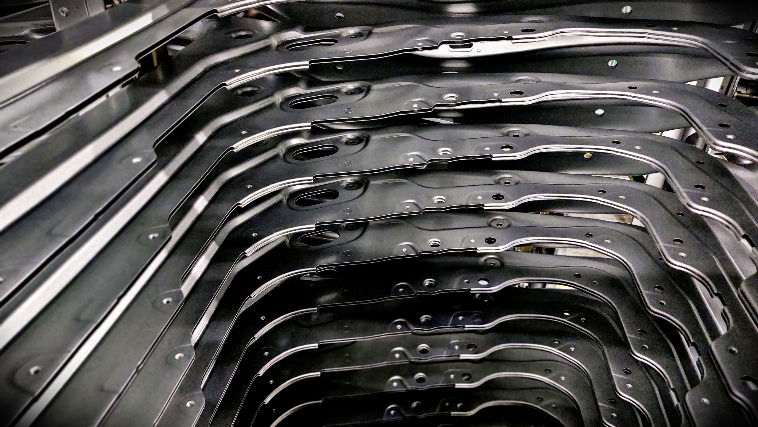 Mercedes-Benz beabsichtigt jährlichen Bezug von über 200.000 Tonnen CO₂-reduziertem Stahl aus EuropaMercedes-Benz plans to source more than 200,000 tonnes of CO₂-reduced European steel annually