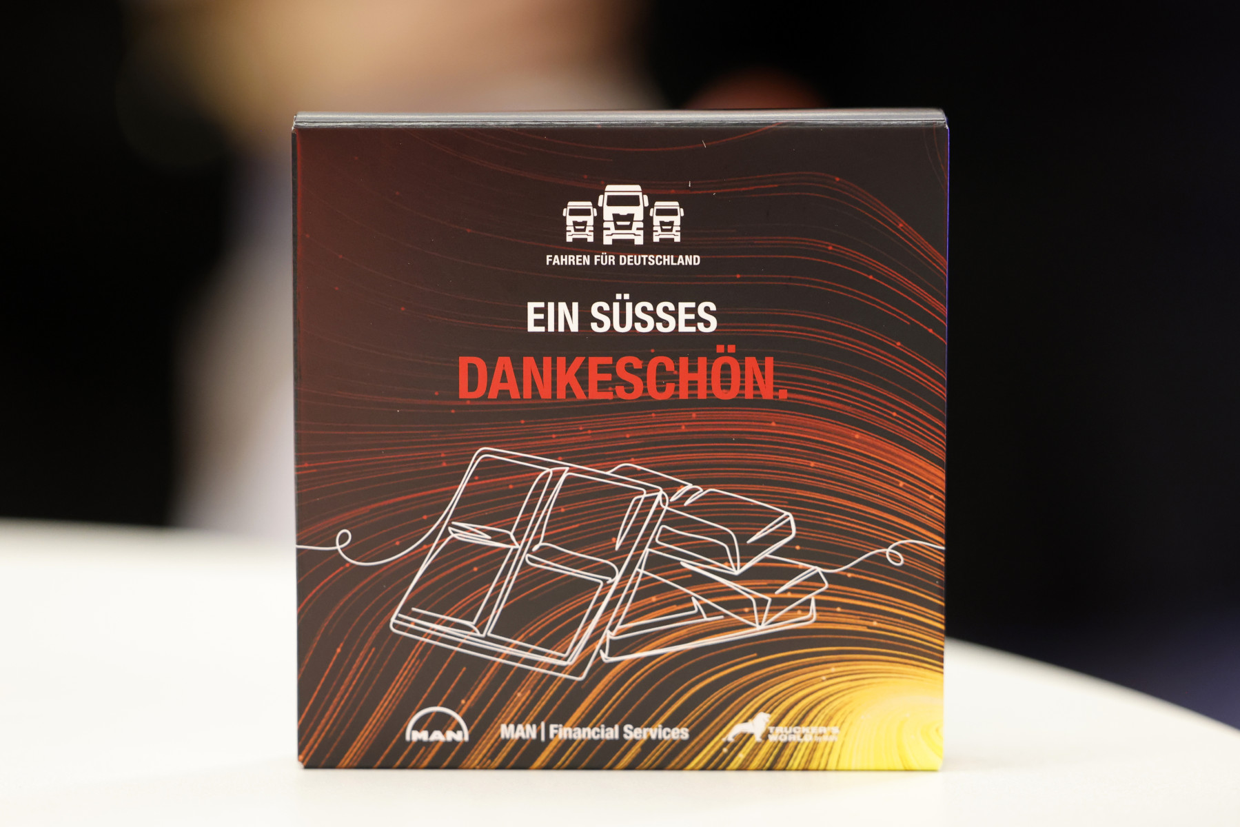 1920_-65a65451 MAN Danke-Schokolade