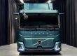 Das Bild zeigt eine Frontansicht des Volvo Trucks Volvo FM Low Entry.