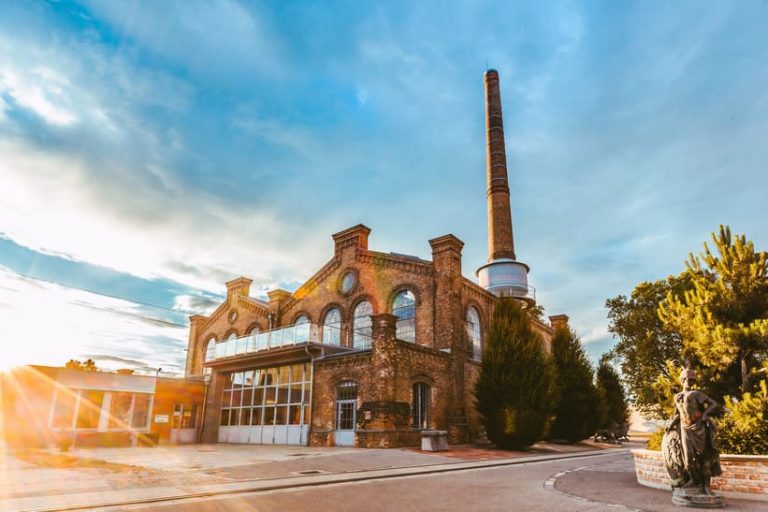 Credits Philip Lipiarski 2 Ort des ersten T.I.R.E. SUmmit ist das Kesselhaus der METAStadt Wien.