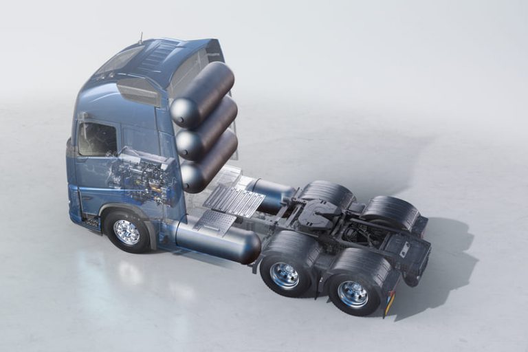 Volvo truck with combustion engine running on hydrogen (web) LKW von Volvo Trucks mit wasserstoffbetriebenem Verbrennungsmotor