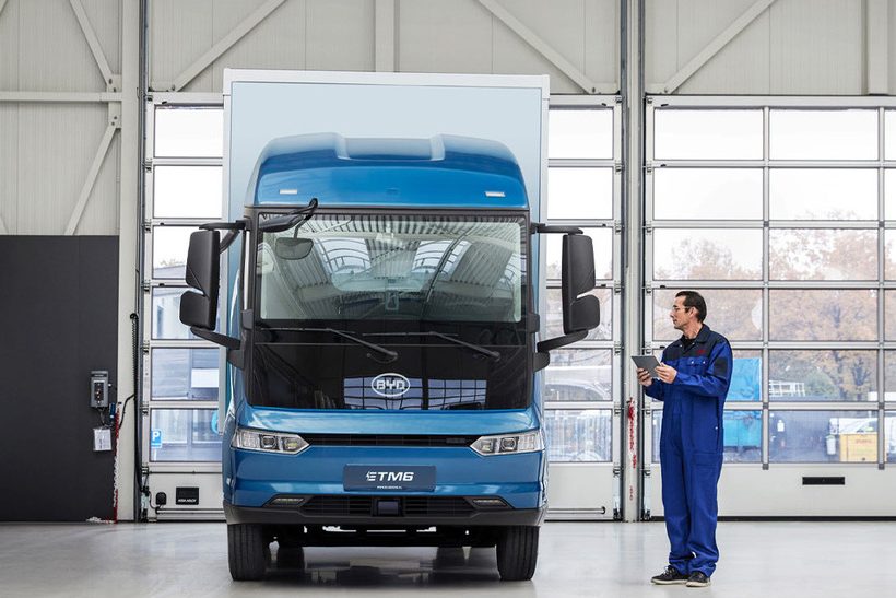 PR-BYD-Hero-1373424073-Geotab-print-EN-NA-final-June24-2x _(web) eLkw von BYD Trucks Europe