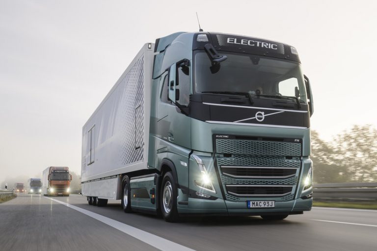 1 ITOY 1 Platz alternativ_web Auf der IAA Transportation 2024 wird wieder der International Truck of the Year geehrt. Jüngster Sieger ist Volvo.
