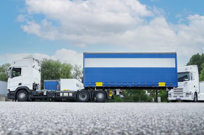 Scania Fahrzeuge mit Wechselbrücken-Aufbau von SDG