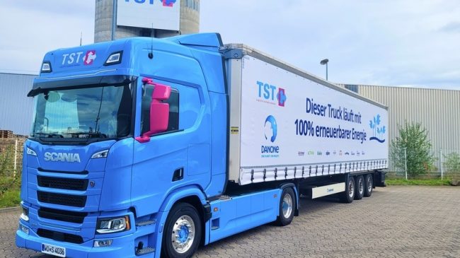 Scania-Truck für emissionsfreien Lkw-Transport von Mineralwasser und Erfrischungsgetränken