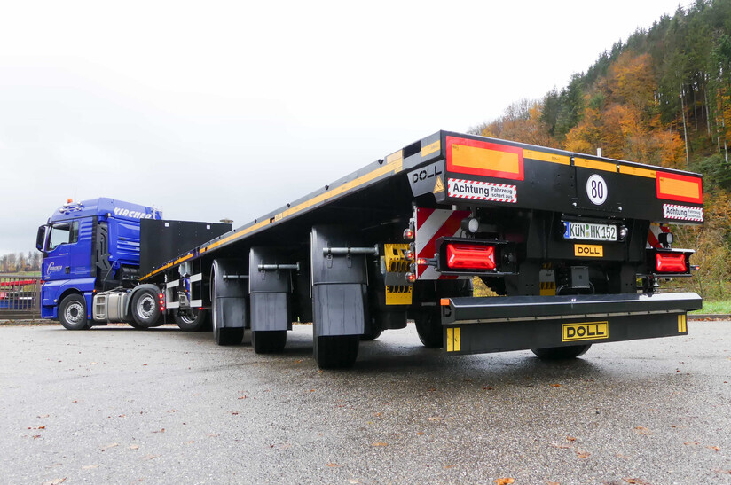 Vielseitige (Transport-)Möglichkeiten: Um den wechselnden Transportanforderungen gerecht zu werden, setzen Spediteure wie die Herbert Kircher GmbH auf Produkte von Doll Fahrzeugbau.