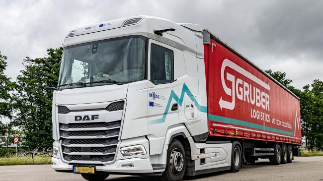 Elektromobilität für die Kundschaft: Gruber Logistics nutzt eine weitere Möglichkeit, um Kunden Elektromobilität anbieten zu können.