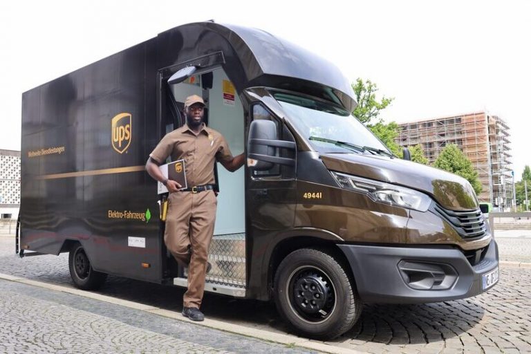 p_100A2453 Neue Elektro-Zustellfahrzeuge bei UPS