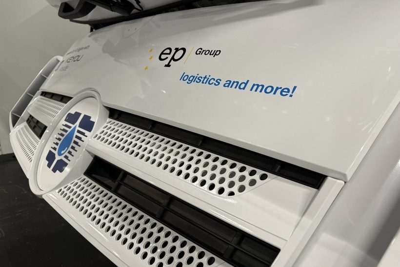 Front-KEYOU-EP-Trans Meilenstein beim Hydrogen Dialogue: Keyou ergibt ersten 18t-Lkw an Pionierkunden EP Trans