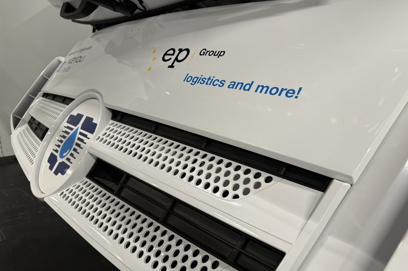 Meilenstein beim Hydrogen Dialogue: Keyou ergibt ersten 18t-Lkw an Pionierkunden EP Trans