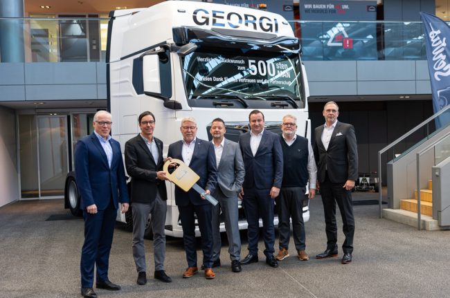 Ein bedeutendes Jubiläum: 500. MAN-Lkw an Georgi Group übergeben