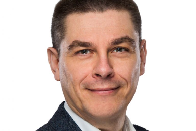 Pressfoto FORVIA Stephane Noel_2 Staffelstab wird weitergegeben: Stéphane Noël zum Executive Vice President von Forvia Seating ernannt.