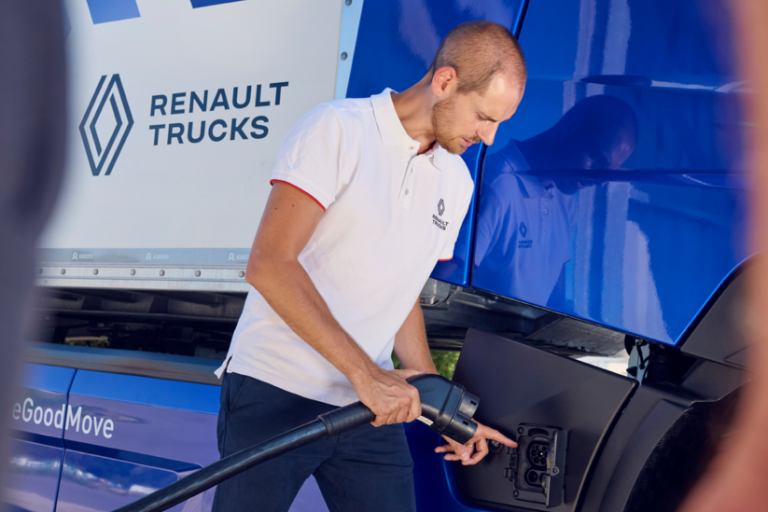 Renaut_Trucks_Koop gehen Kooperation für Ladeinfrastruktur ein.