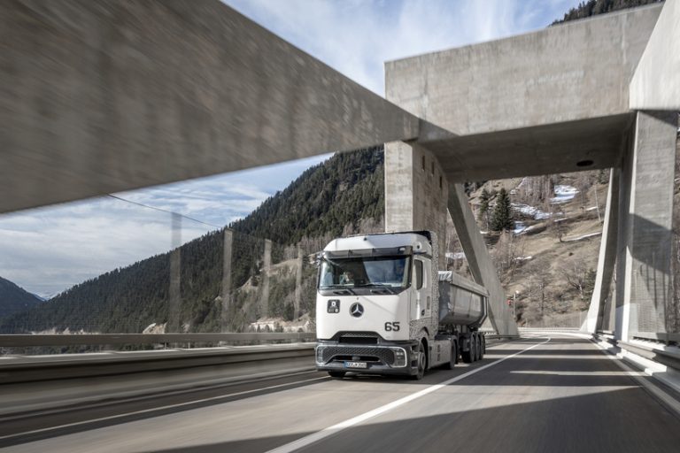Nächste Generation Brennstoffzellen-Lkw: Daimler Truck testet erste Prototypen in den Schweizer Alpen