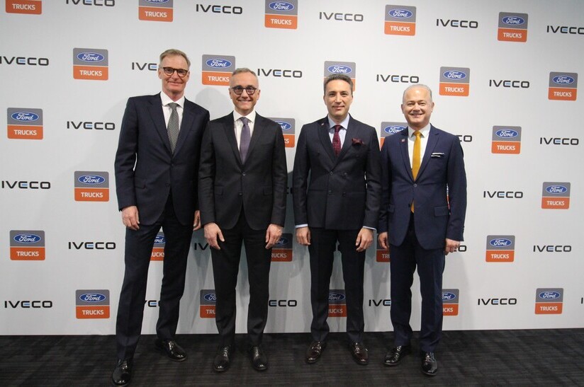 Olof Persson_Luca Sra_ Emrah Duman_Güven Özyurt-2 Verbesserte Wettbewerbsfähigkeit dank Kooperation: Ford Trucks und Iveco unterzeichnen Entwicklungsabkommen für ein neues gemeinsames Lkw-Fahrerhaus für schwere Nutzfahrzeuge