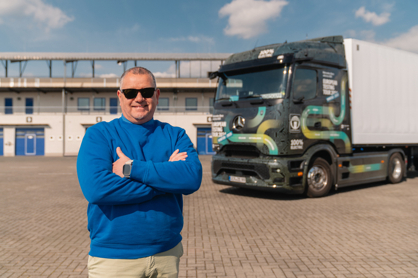 Mercedes-Benz Trucks will GUINNESS WORLD RECORDS™ -Weltrekord mit eActros 600 holenMercedes-Benz Trucks aims to win a GUINNESS WORLD RECORDS™ title with eActros 600 Rückwärts für Image, Sicherheit und Elektrifizierung
