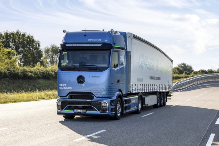 Mercedes-Benz eActros 600Mercedes-Benz eActros 600 E-Trucks der zweiten Modellgeneration: Mercedes-Benz Trucks baut Portfolio an batterieelektrischen Lkw auf Basis des eActros 600 aus