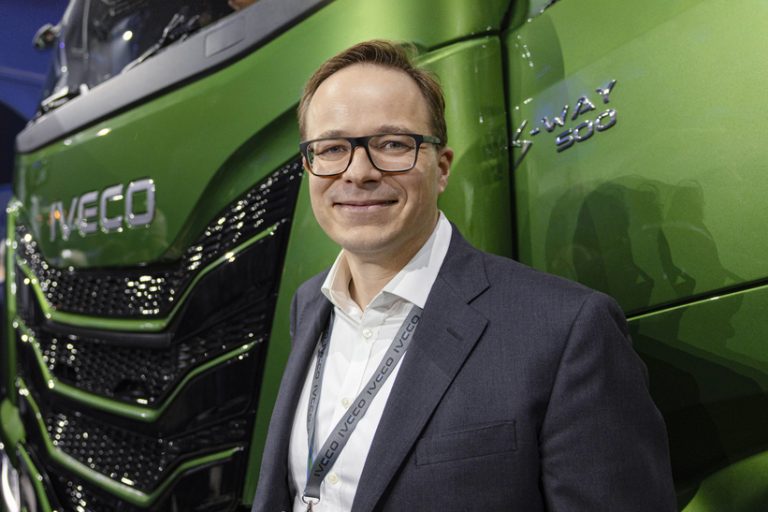 Christian_Sulser_IVECO Was die Branche prägen wird: Interview mit Christian Sulser – Vorstandsvorsitzender der Iveco Magirus AG: „Elektromobilität, Automatisierung und Digitalisierung werden die Branche prägen“