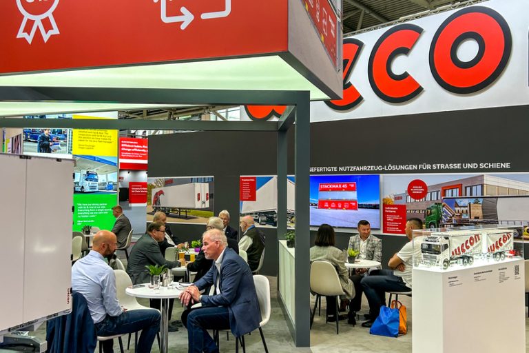 Dreifach stapelbare Logistiklösung: Wecon zieht positive Bilanz zur transport logistic 2025: Großes Interesse an maßgefertigten Lösungen – StackmaX45 überzeugt.