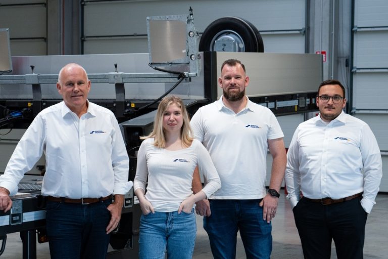 SpecialTrailers24 – Always at your disposal SpecialTrailers24: Der direkte Weg zu Spezialfahrzeugen