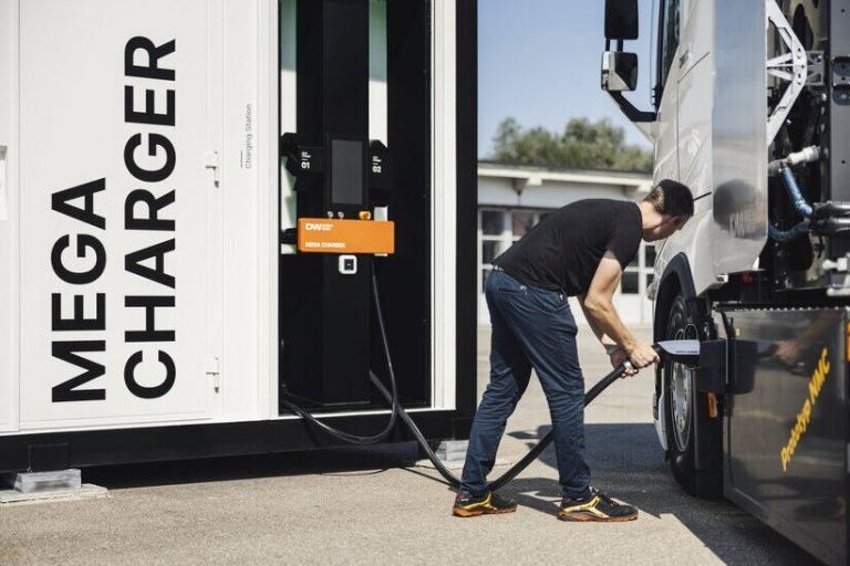 Technischer Durchbruch im BFE-DemonstrationsprojektDie Designwerk Technologies AG hat eine Ladeleistung von über einem Megawatt erreicht.