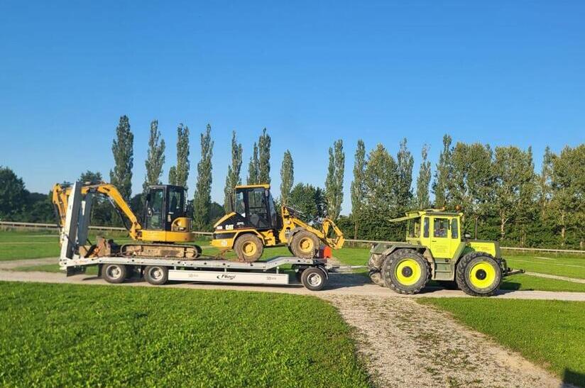 Ein Fliegel für den Gartenbau MB Minibagger Garten- und Landschaftsbau in Geltendorf ordert einen Satteltieflader vom Typ DTS 300