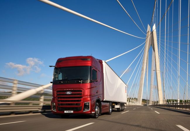 Ford Trucks legt nach Der neue Ford F-MAX GEN 2.0 will mit einem überarbeiteten Außendesign, neuen Funktionen im Innenraum und mehr Komfort überzeugen.