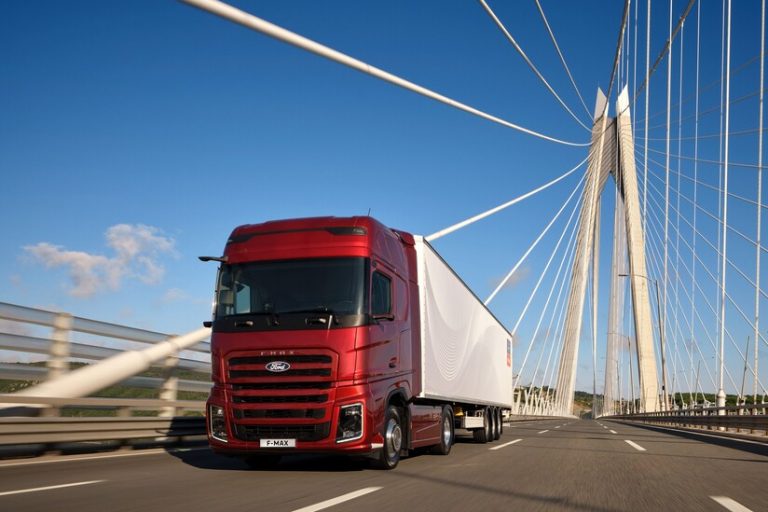 Ford Trucks legt nach Der neue Ford F-MAX GEN 2.0 will mit einem überarbeiteten Außendesign, neuen Funktionen im Innenraum und mehr Komfort überzeugen.