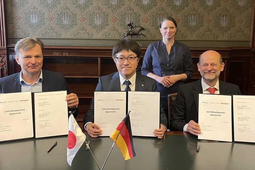 Daimler Truck, MB Energy und Kawasaki Heavy Industries unterzeichnen Vereinbarung zum Aufbau einer Lieferkette für verflüssigten Wasserstoff nach Europa über HamburgDaimler Truck, MB Energy and Kawasaki Heavy Industries signed agreement to develop liq