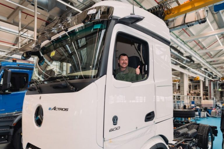 eActros um die Welt Tobias Wagner e1779446589483