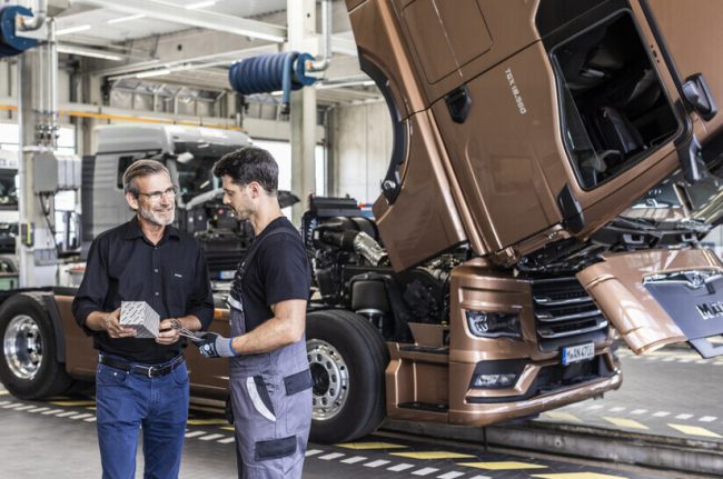 MAN baut Service aus
